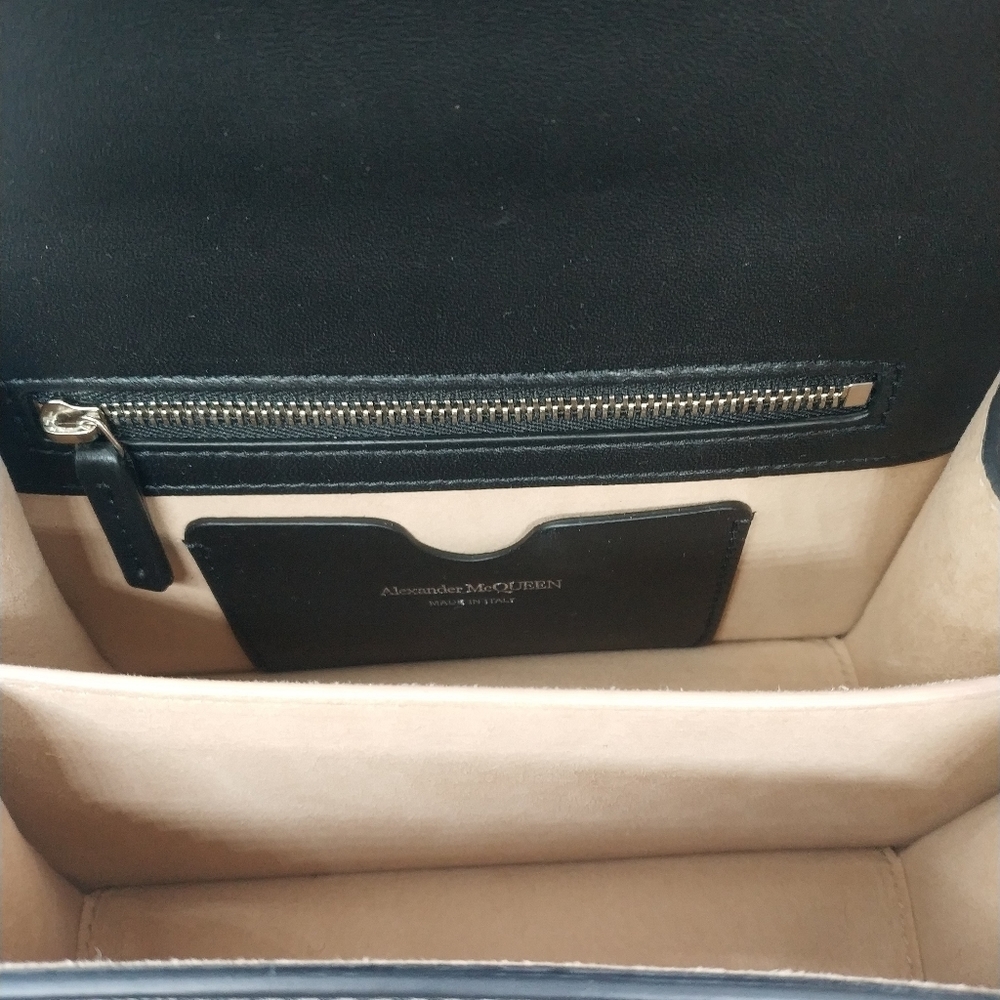 Alexander McQueen Handbag - Picture 8 of 11
